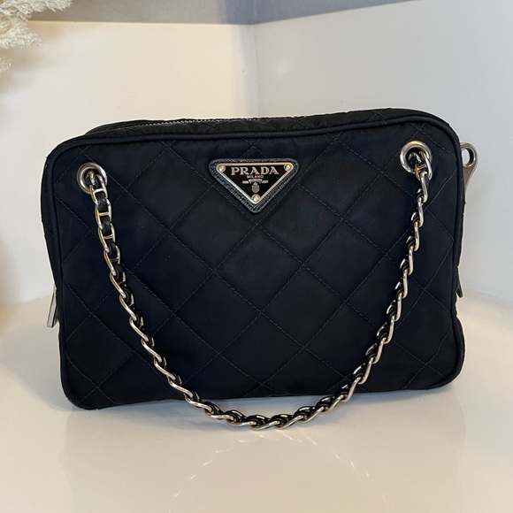 ❌SOLD❌🎀 Prada Camera Bag Quilted Tessuto Small - Picture 3 of 16